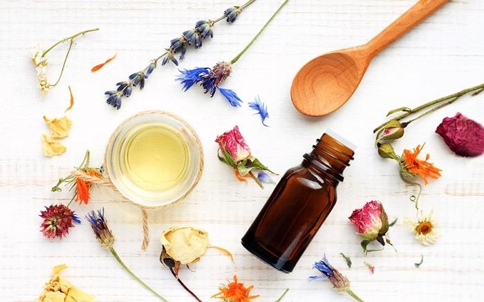 Tinh Dầu Xịt Thiên Nhiên – Giải Pháp Thơm Phòng An Toàn
