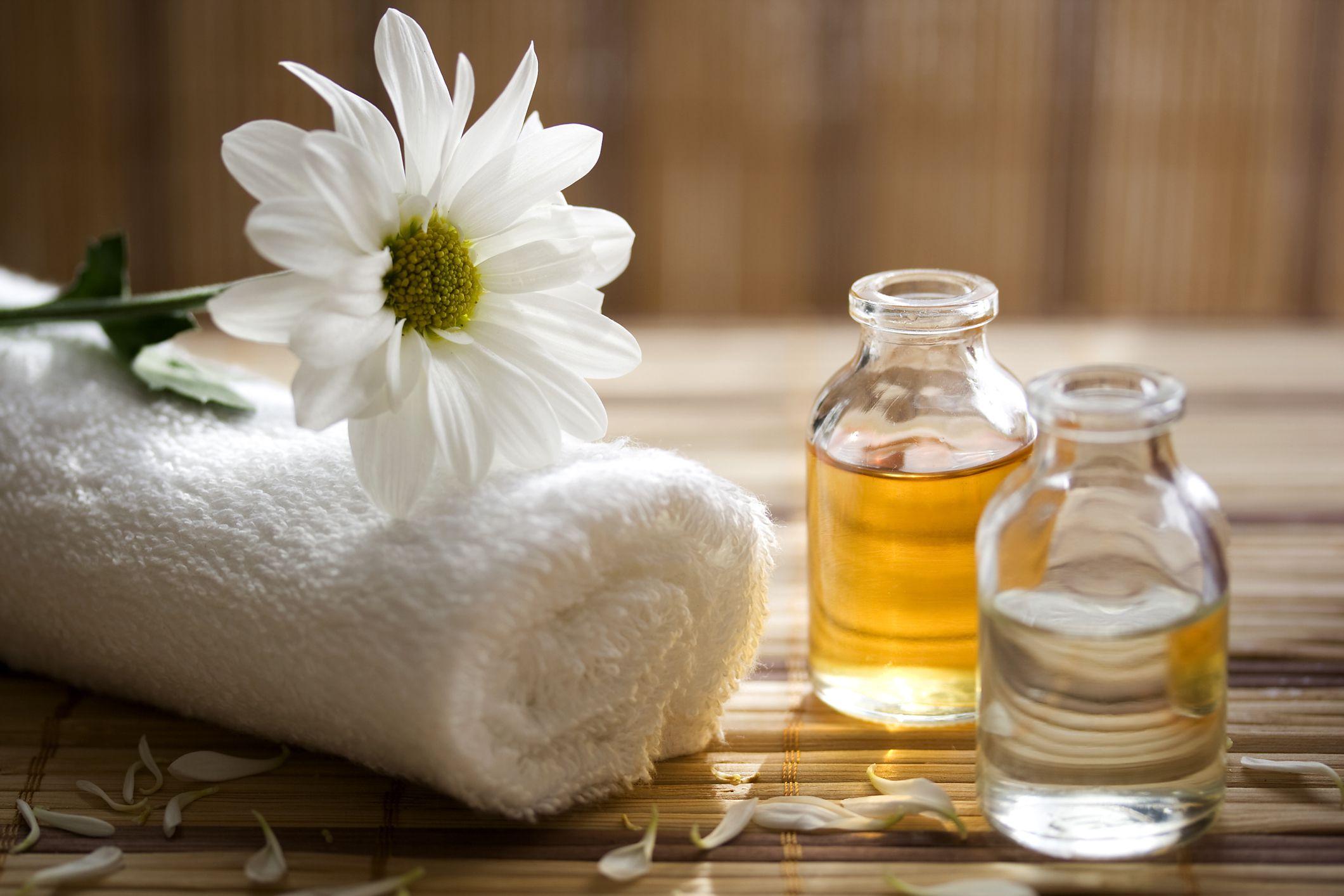 Cách Làm Dầu Massage Tại Nhà Bằng Tinh Dầu Thiên Nhiên